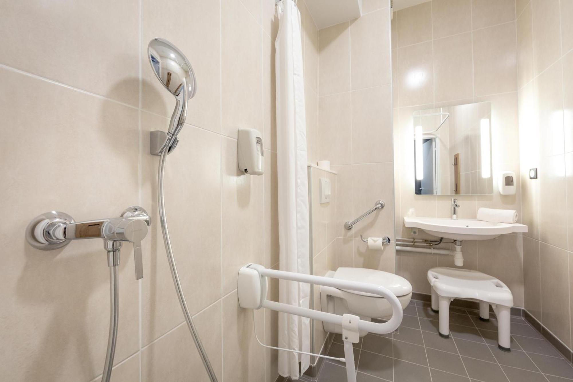 B&B HOTEL Sainte-Maxime Golfe de Saint Tropez Extérieur photo